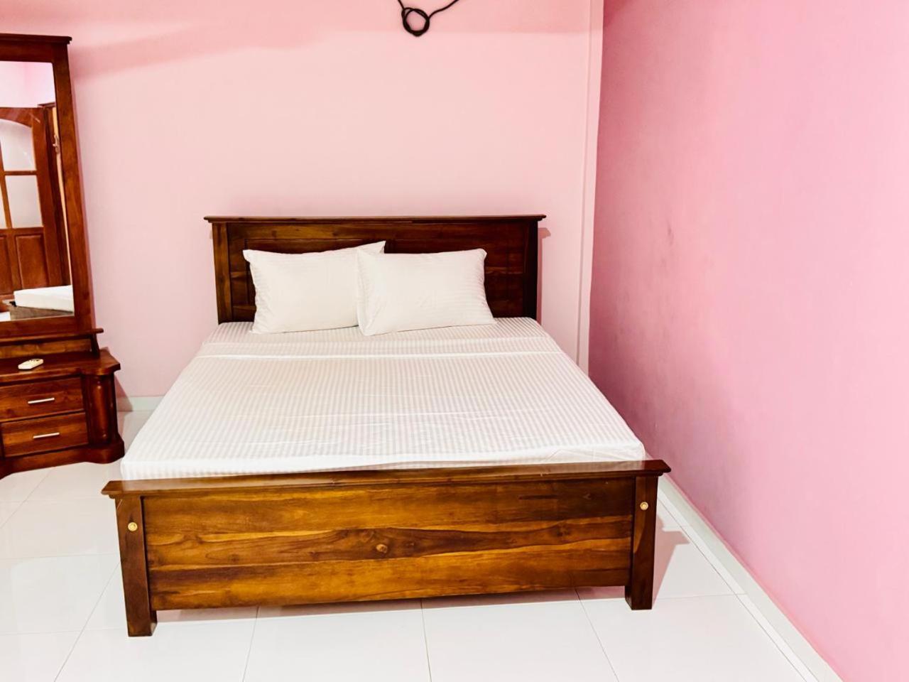 Villa Sisara Negombo Esterno foto